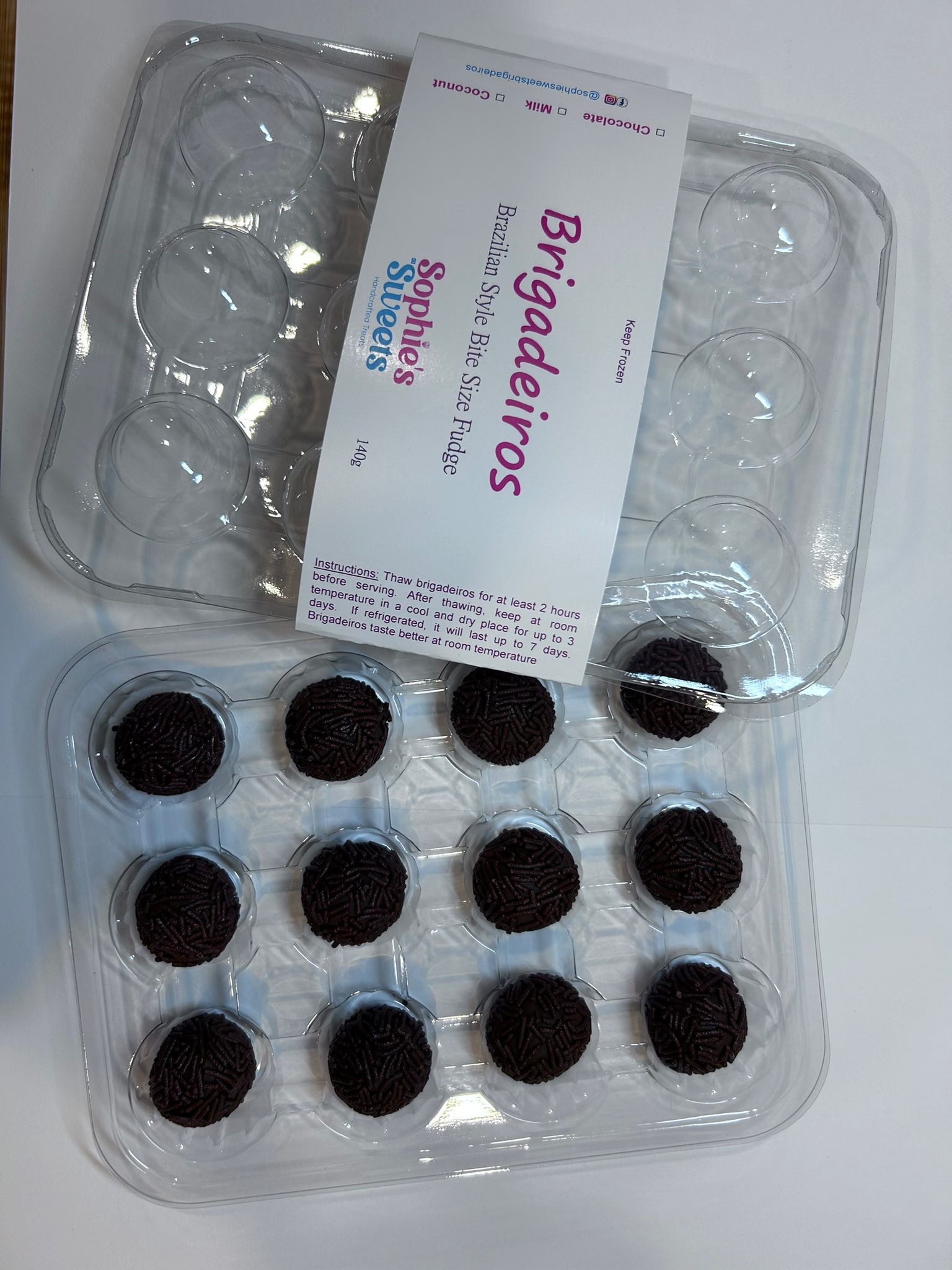 Caixa de Brigadeiros Diversos Congelado - 12 unids. (SOPHIE'S SWEETS)