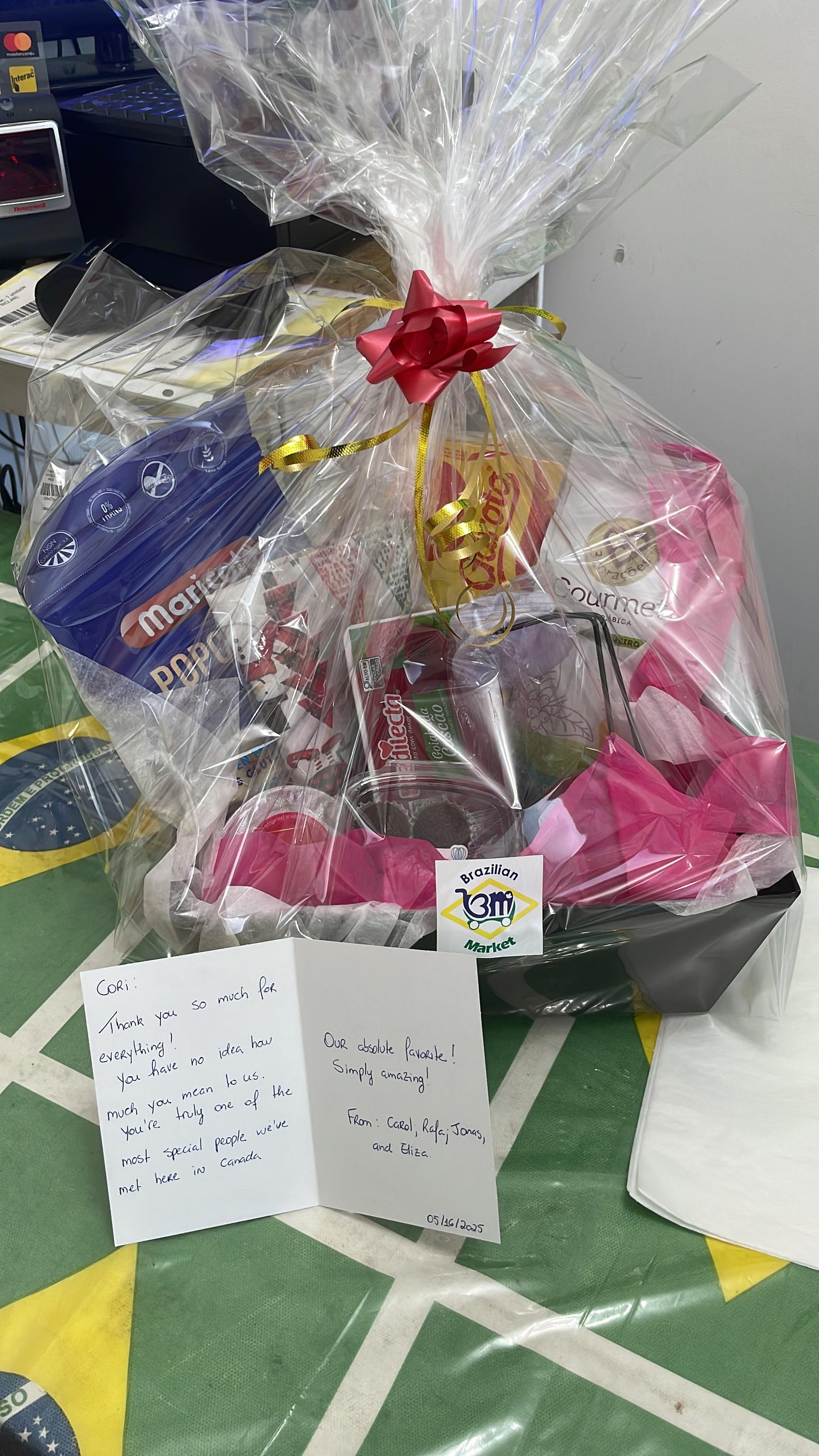 Cesta + embrulho + laço